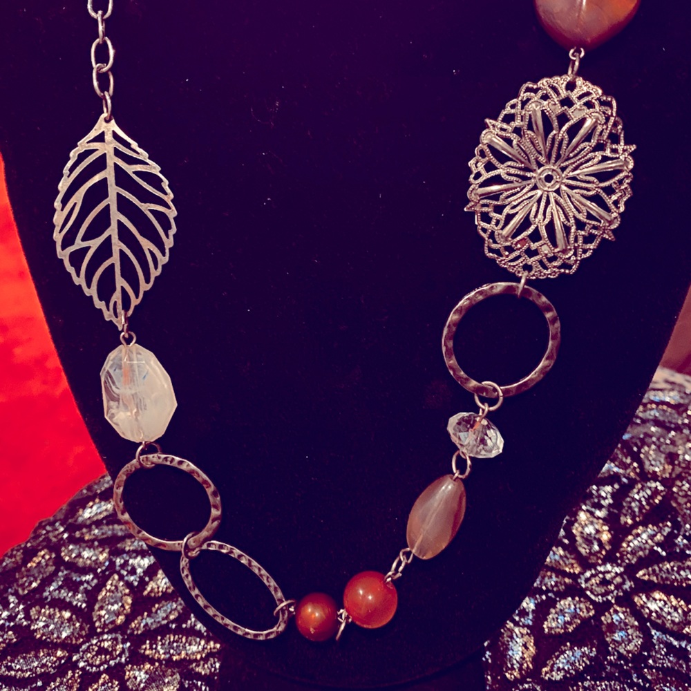 Isometric beaded leaf necklace